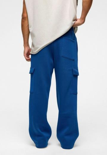 Брюки с накладными карманами