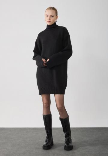 Сапоги на шнуровке