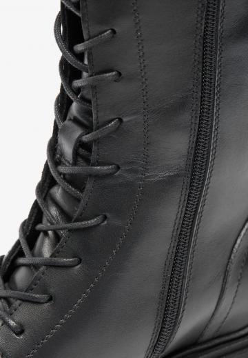 Сапоги на шнуровке