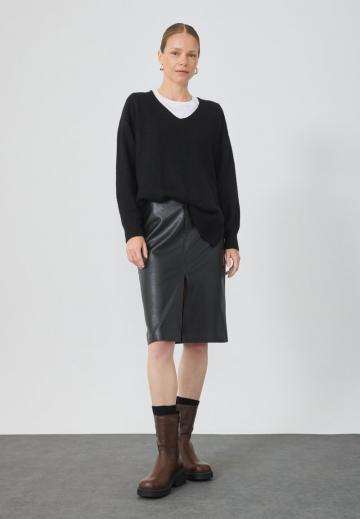 Сапожки на танкетке