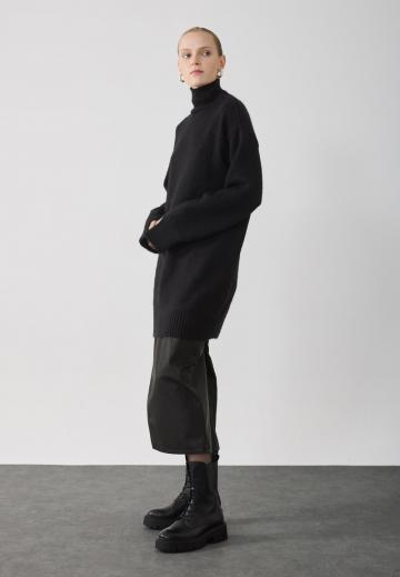 Ботинки на шнуровке