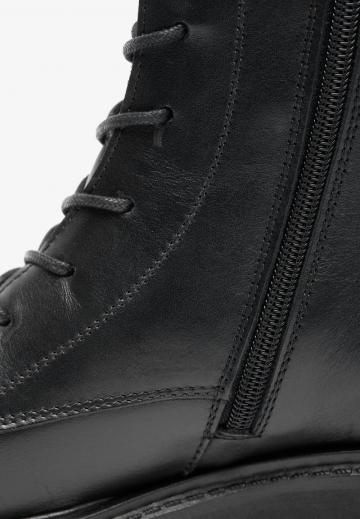 Ботинки на шнуровке