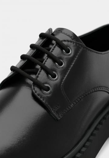 Ботинки на шнуровке