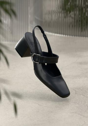 Туфли с ремешком