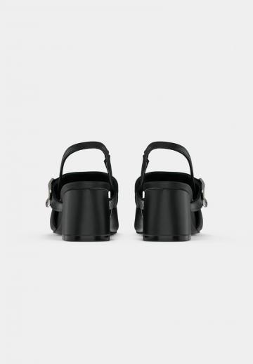 Туфли с ремешком