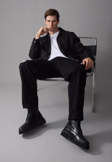 Ботинки на шнуровке