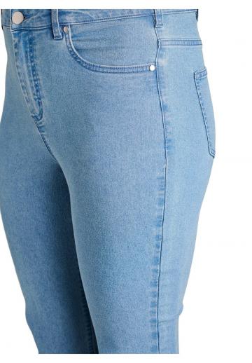 Узкие джинсы