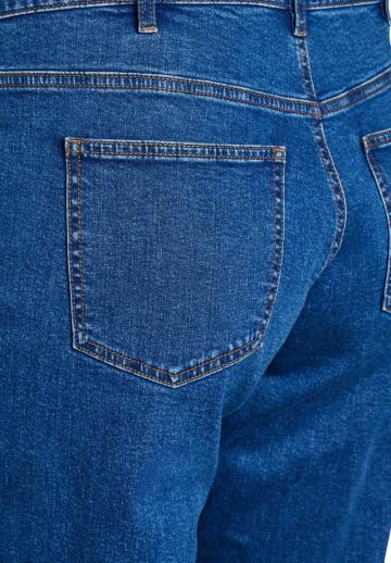 Прямые джинсы