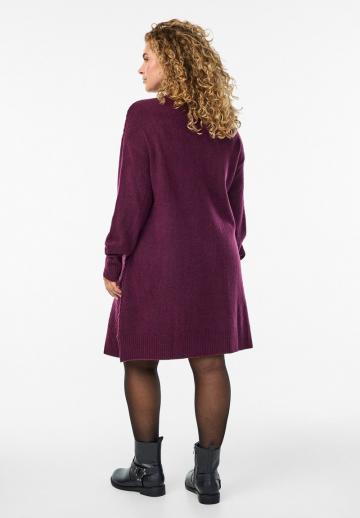 Вязаное платье