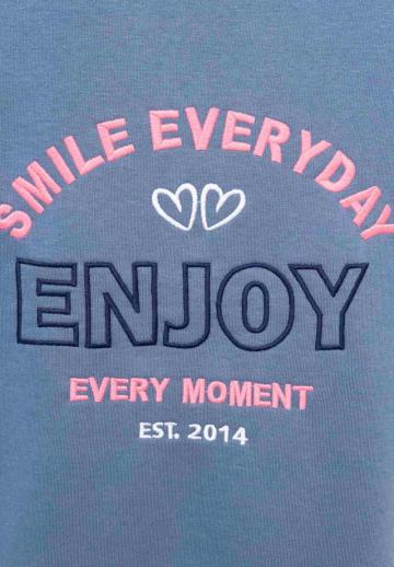 Пуловер с капюшоном