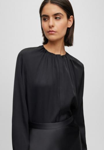 Шелковая блузка