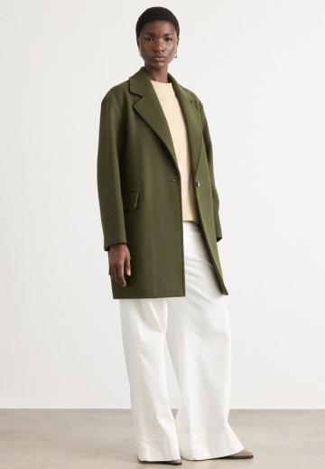 Короткое пальто