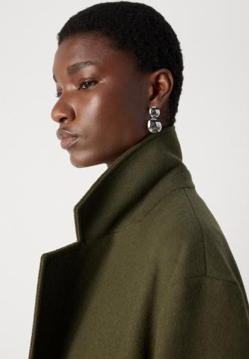 Короткое пальто