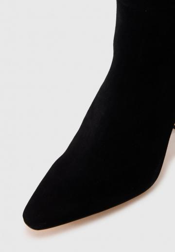 Высокие сапоги