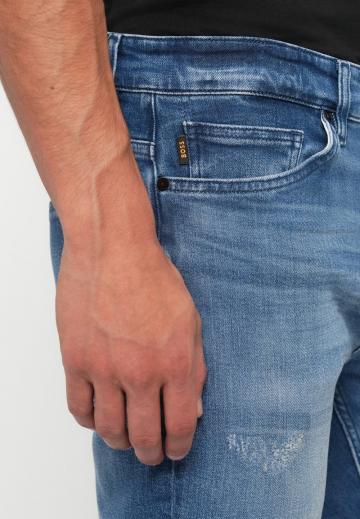 Узкие джинсы