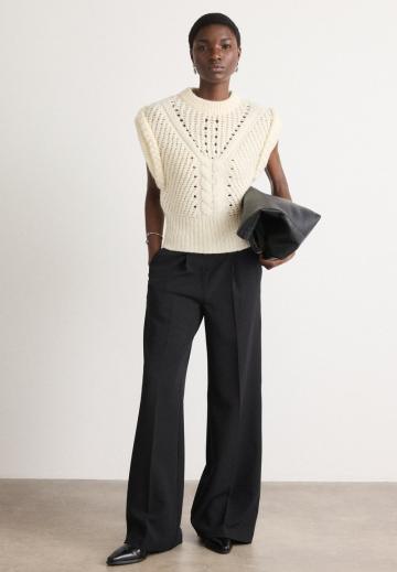 Пуловер без рукавов