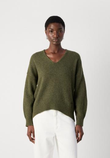 Длинный пуловер