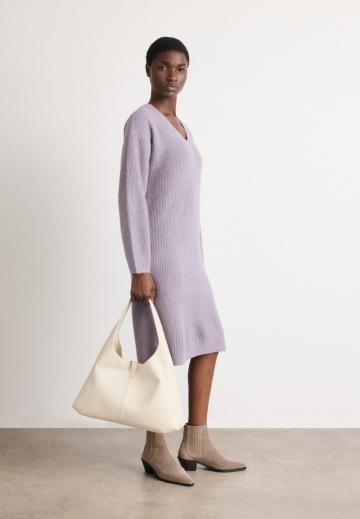 Вязаное платье