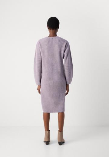 Вязаное платье