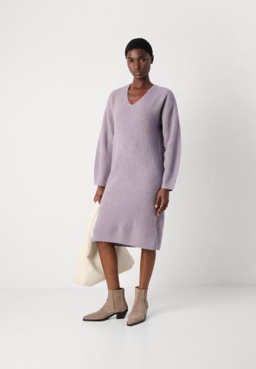 Вязаное платье