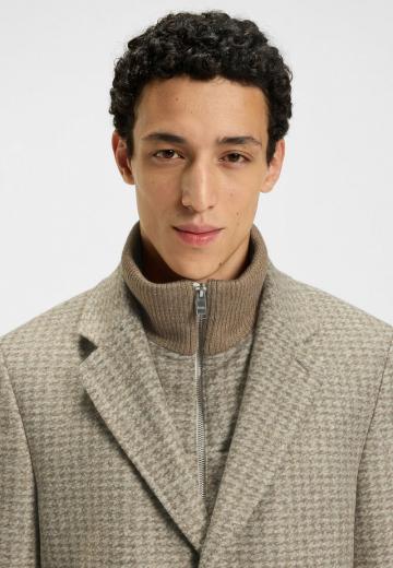 Короткое пальто