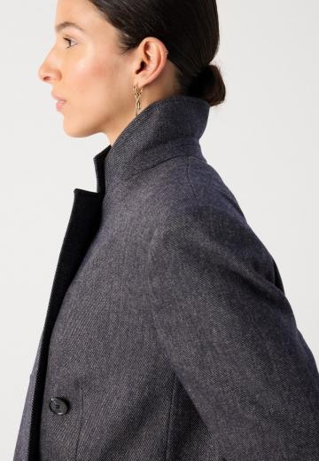 Короткая куртка