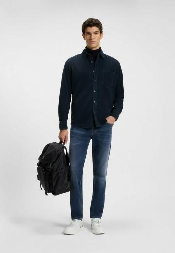 Узкие джинсы