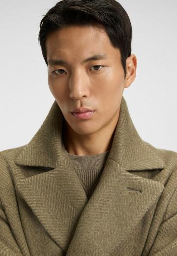 Короткое пальто