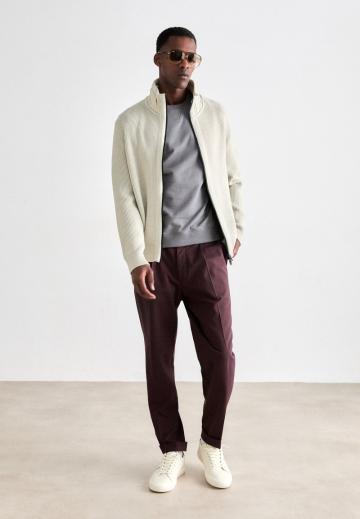 Вязаная кофта