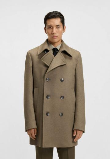 Короткое пальто