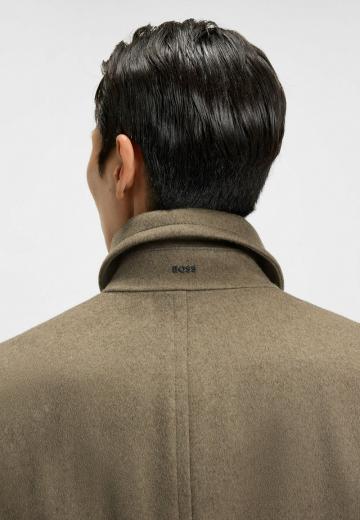 Короткое пальто