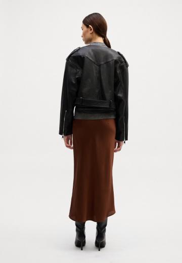 Короткая куртка