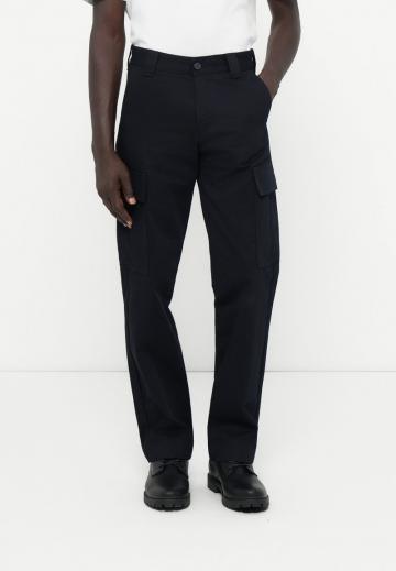 Брюки с накладными карманами