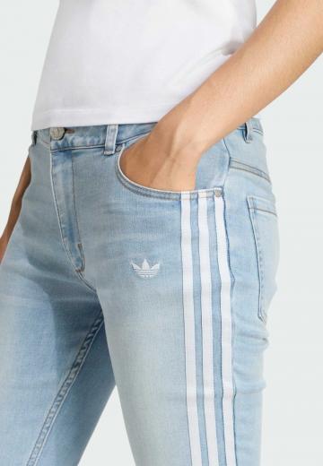 Клешеные брюки