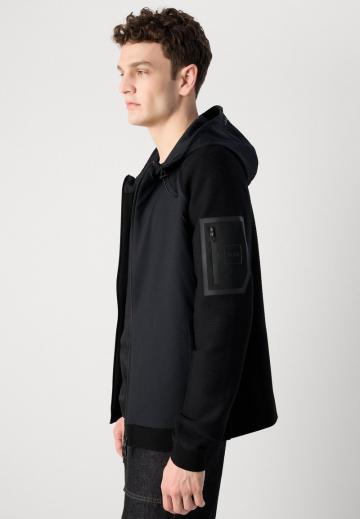 Вязаная кофта