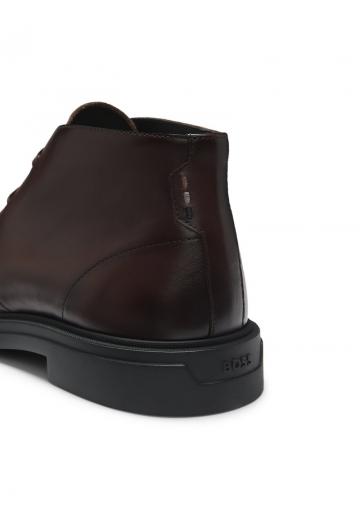 Ботинки на шнуровке