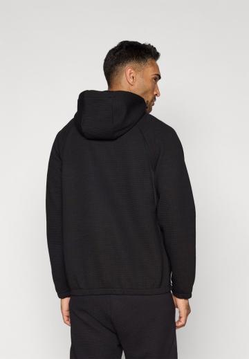 Спортивная кофта