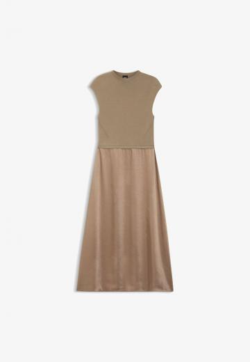 Вязаное платье