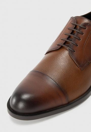 Ботинки на шнуровке