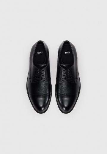 Ботинки на шнуровке