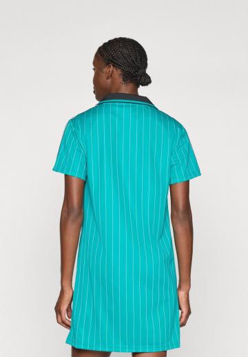 Спортивное платье