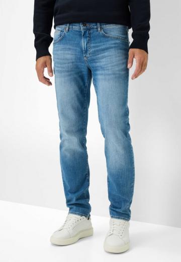 Узкие джинсы