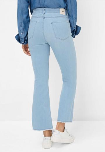 Клешеные джинсы