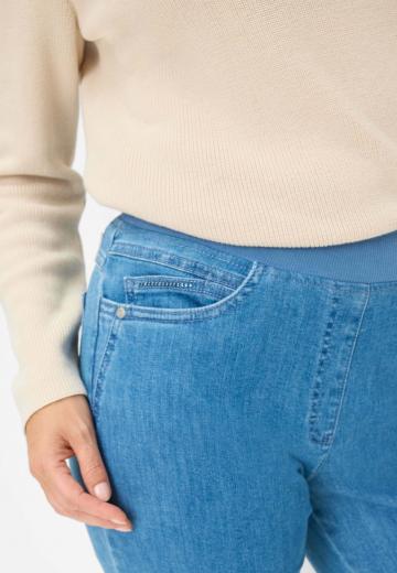 Короткие джинсы