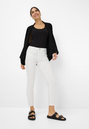 Короткие джинсы