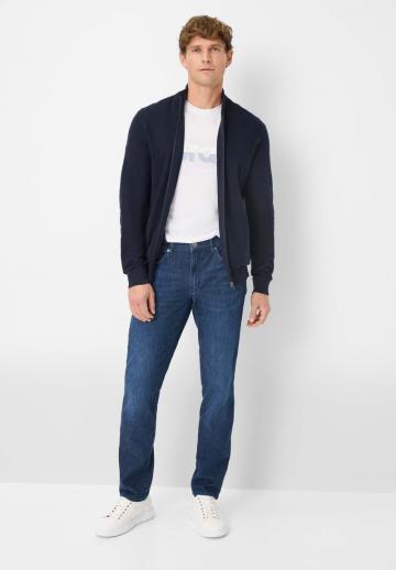 Узкие джинсы