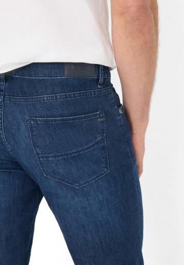 Узкие джинсы