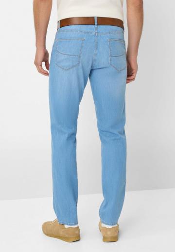 Узкие джинсы