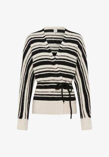 Вязаная кофта