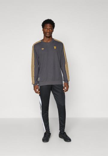 Спортивная кофта